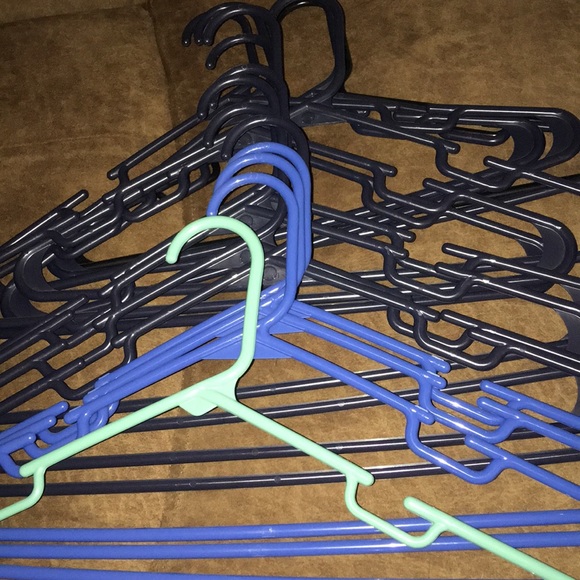 Mainstays, Storage & Organization, Mainstays Blue Green Plastic Hangers 5  Pack